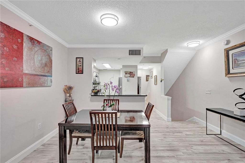 TIERRA VERDE - Residential