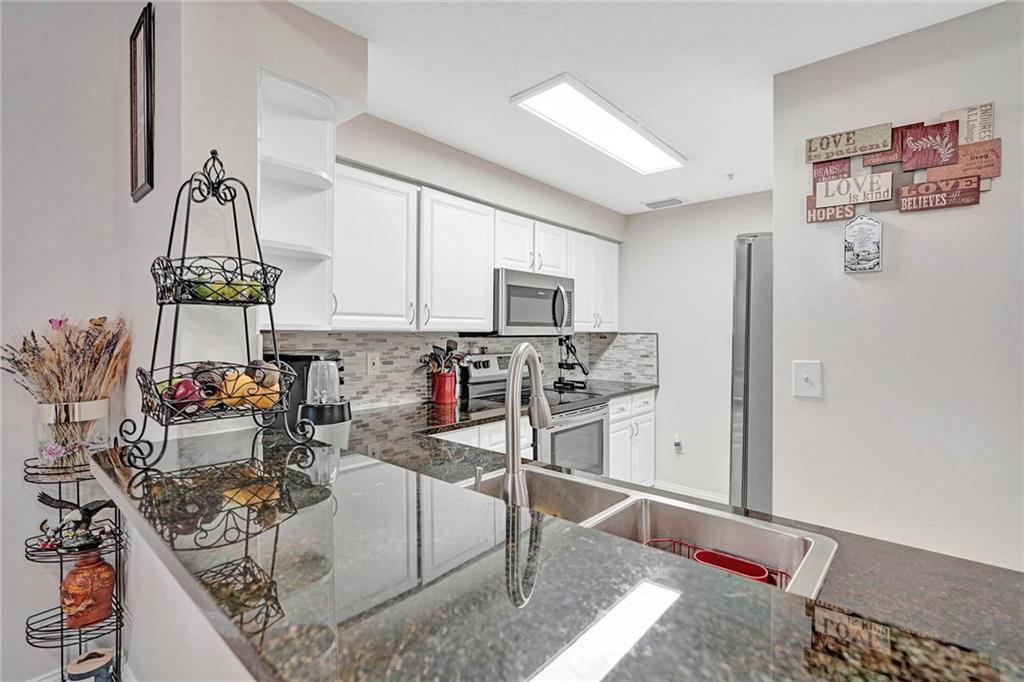 TIERRA VERDE - Residential