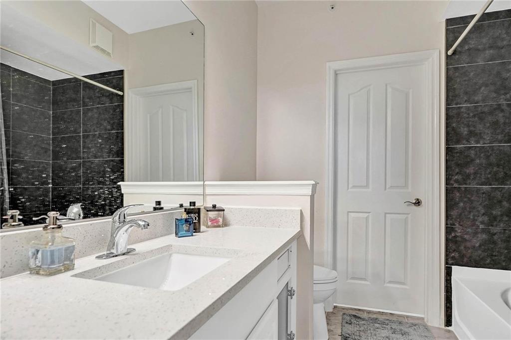 TIERRA VERDE - Residential