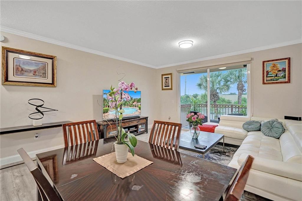 TIERRA VERDE - Residential