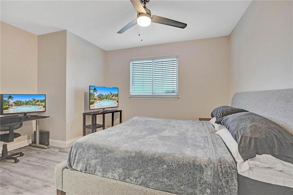 TIERRA VERDE - Residential