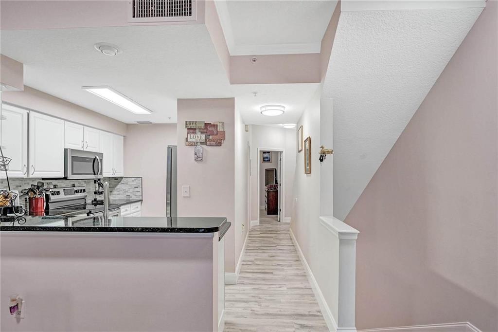 TIERRA VERDE - Residential