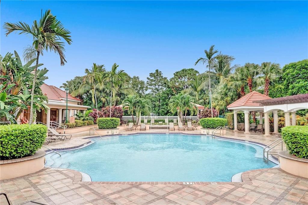 TIERRA VERDE - Residential