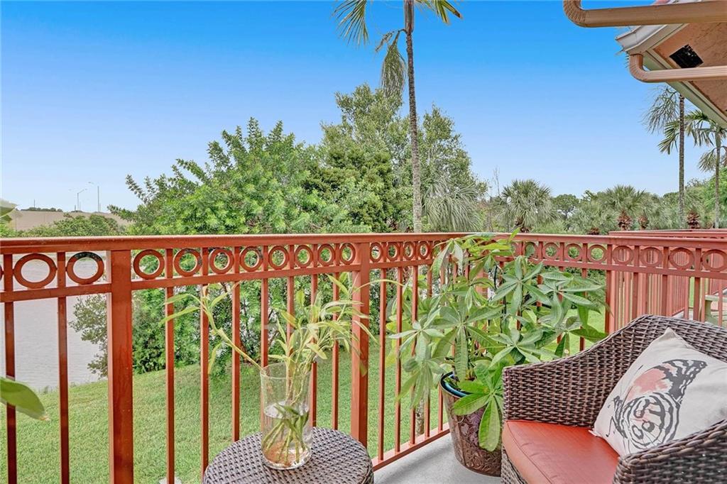 TIERRA VERDE - Residential