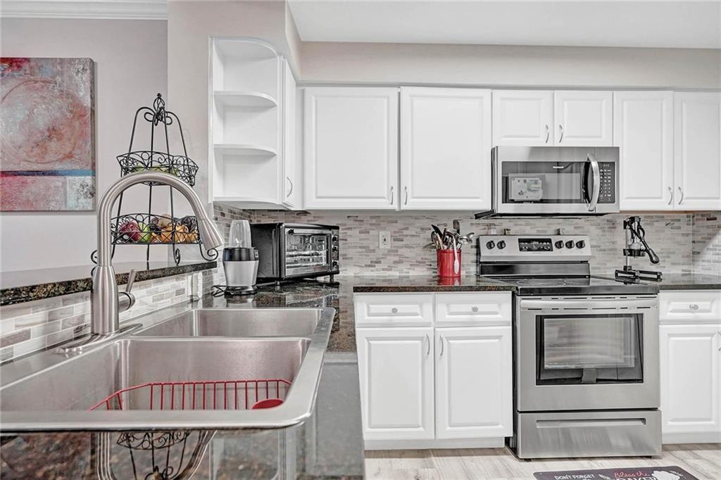 TIERRA VERDE - Residential