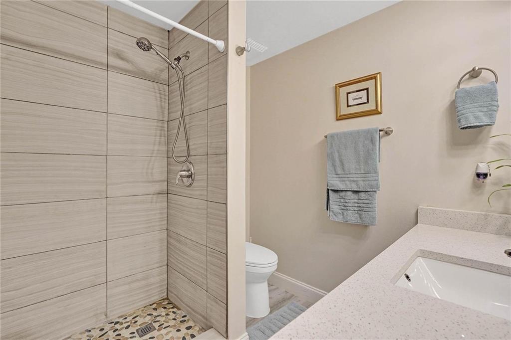 TIERRA VERDE - Residential