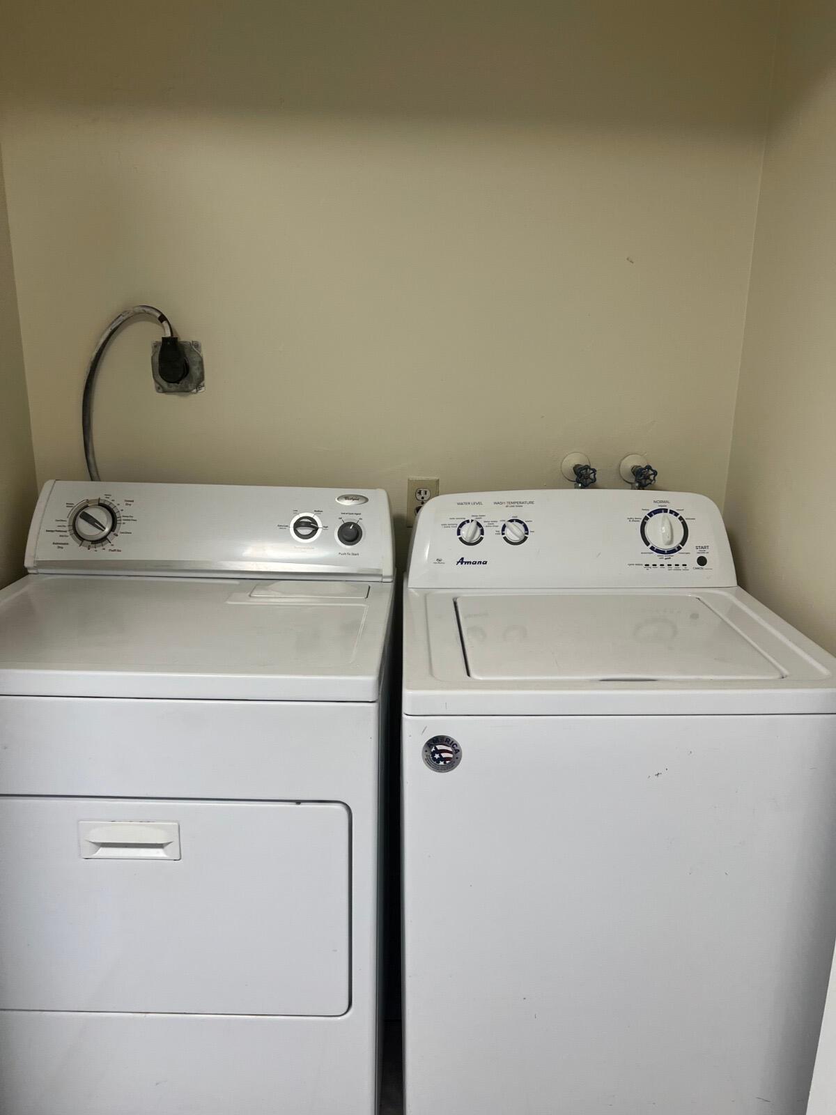 DEL PRADO GARDENS SEC 4 - Residential Lease