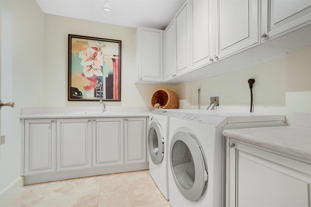 The Ritz-Carlton Residences - Residential