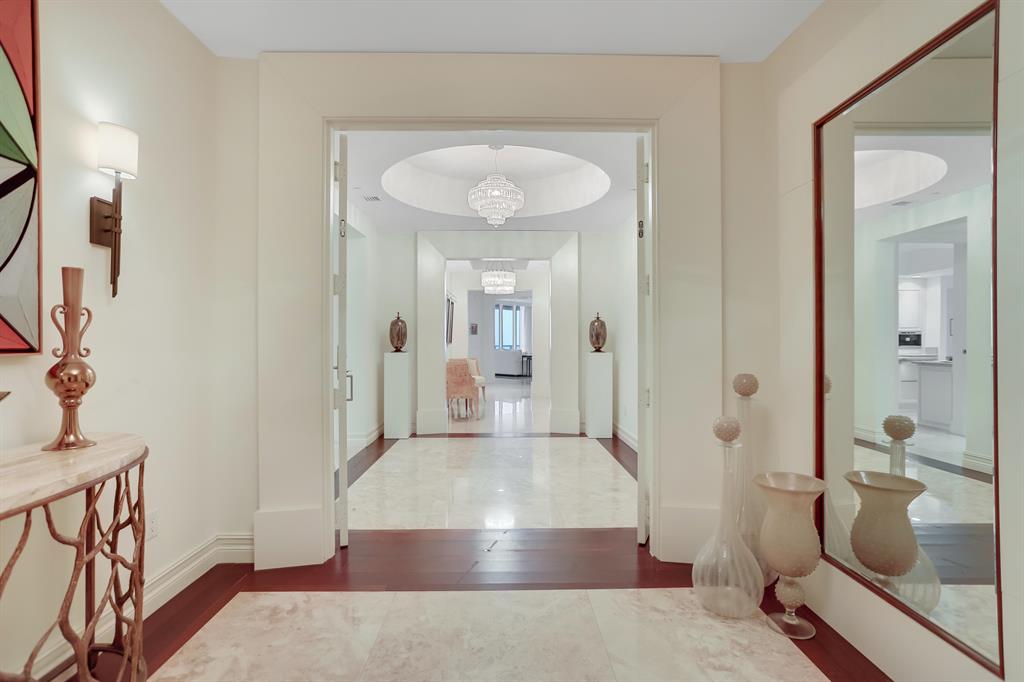 The Ritz-Carlton Residences - Residential