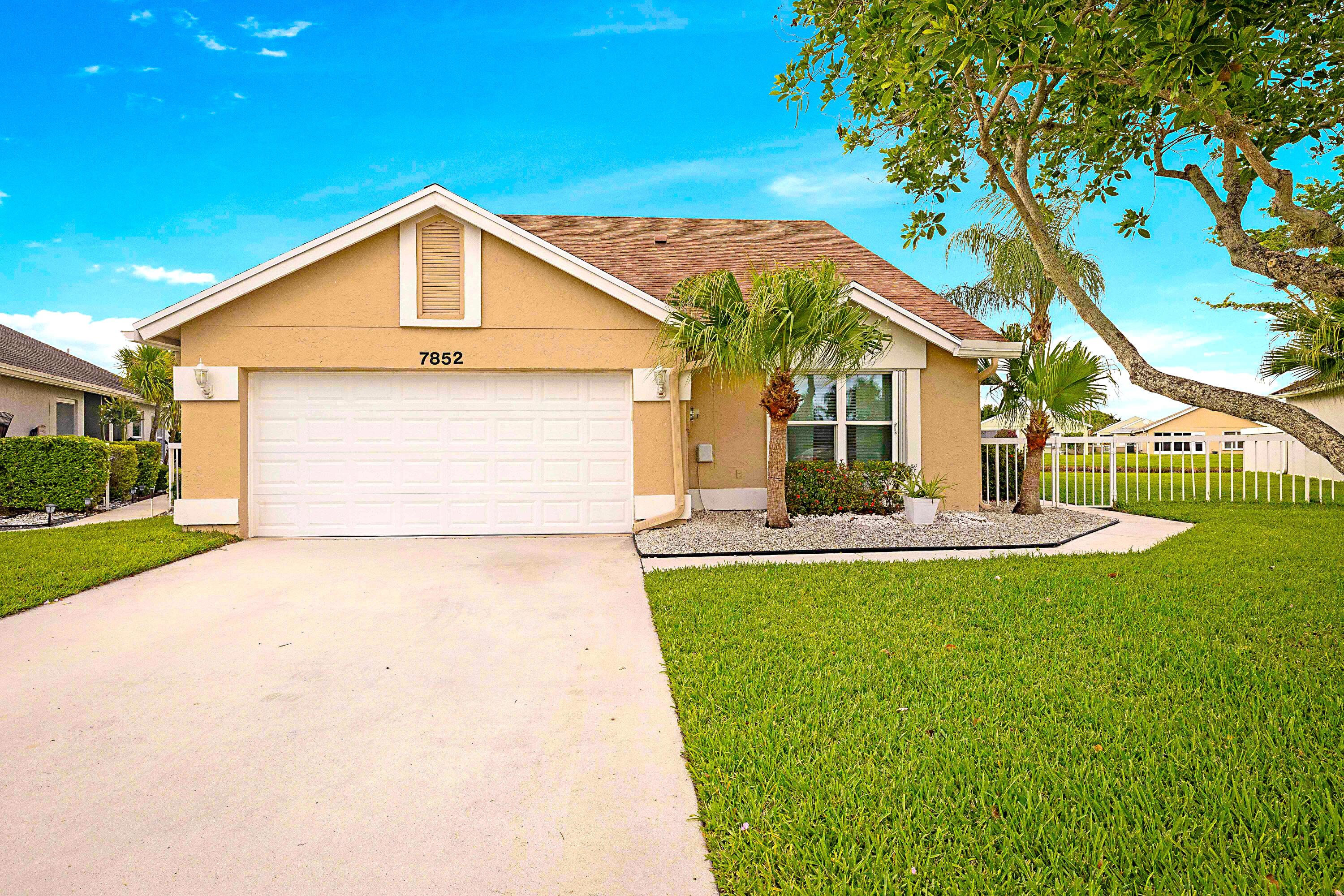 PINE RIDGE AT DELRAY BEACH - Residential
