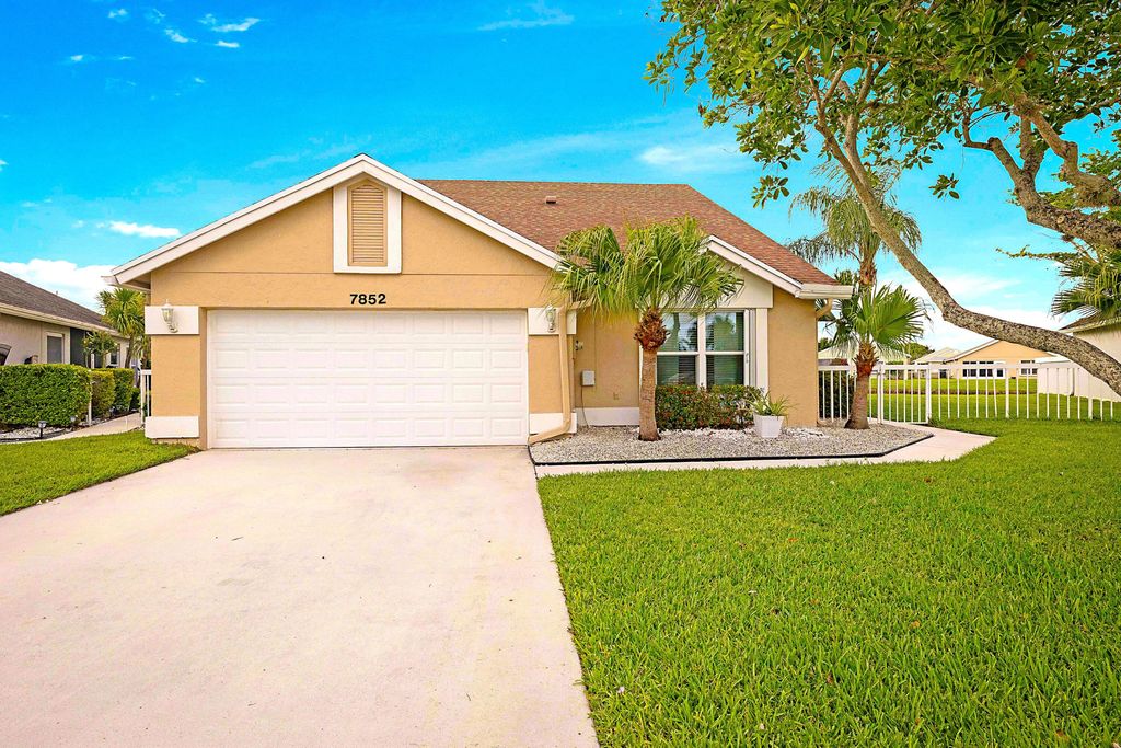 Photo of 7852 Lake Champlain Court, Delray Beach, FL 33446 (MLS # B26026284)