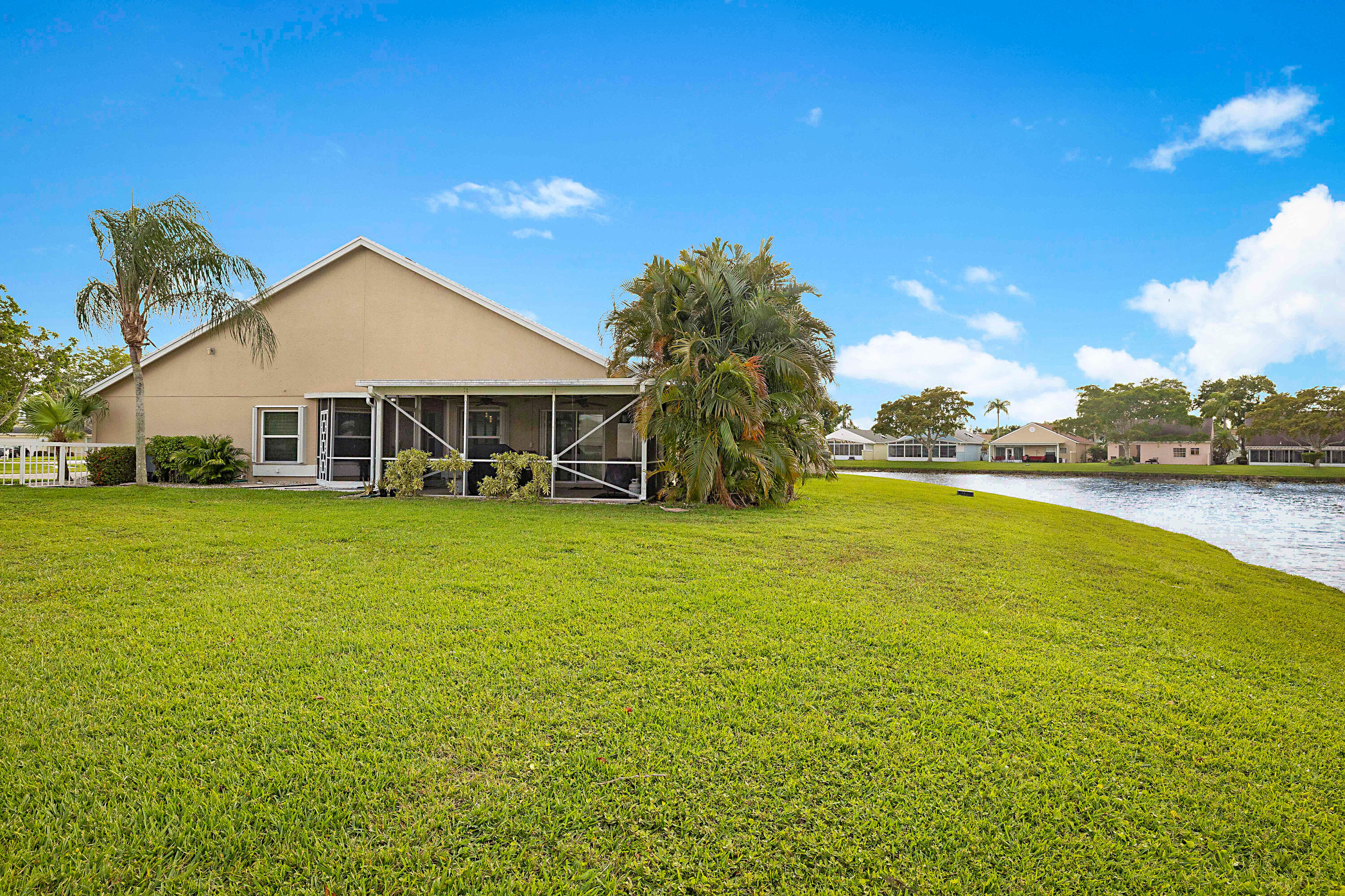 PINE RIDGE AT DELRAY BEACH - Residential