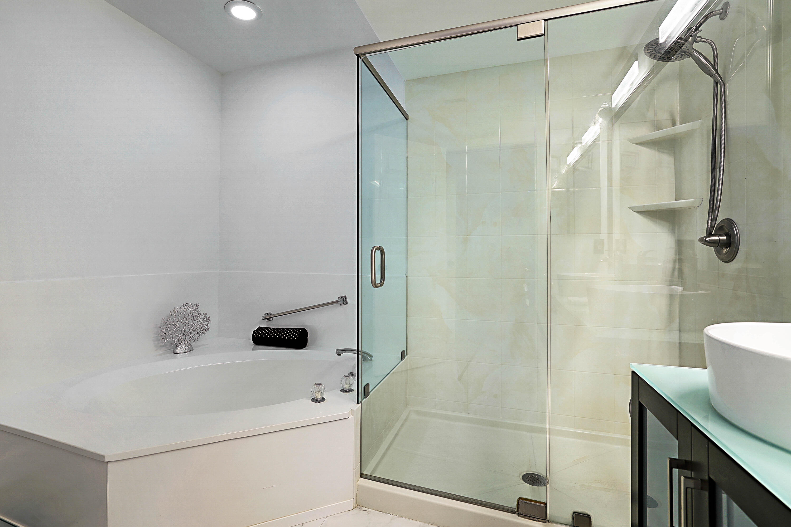 PINE RIDGE AT DELRAY BEACH - Residential