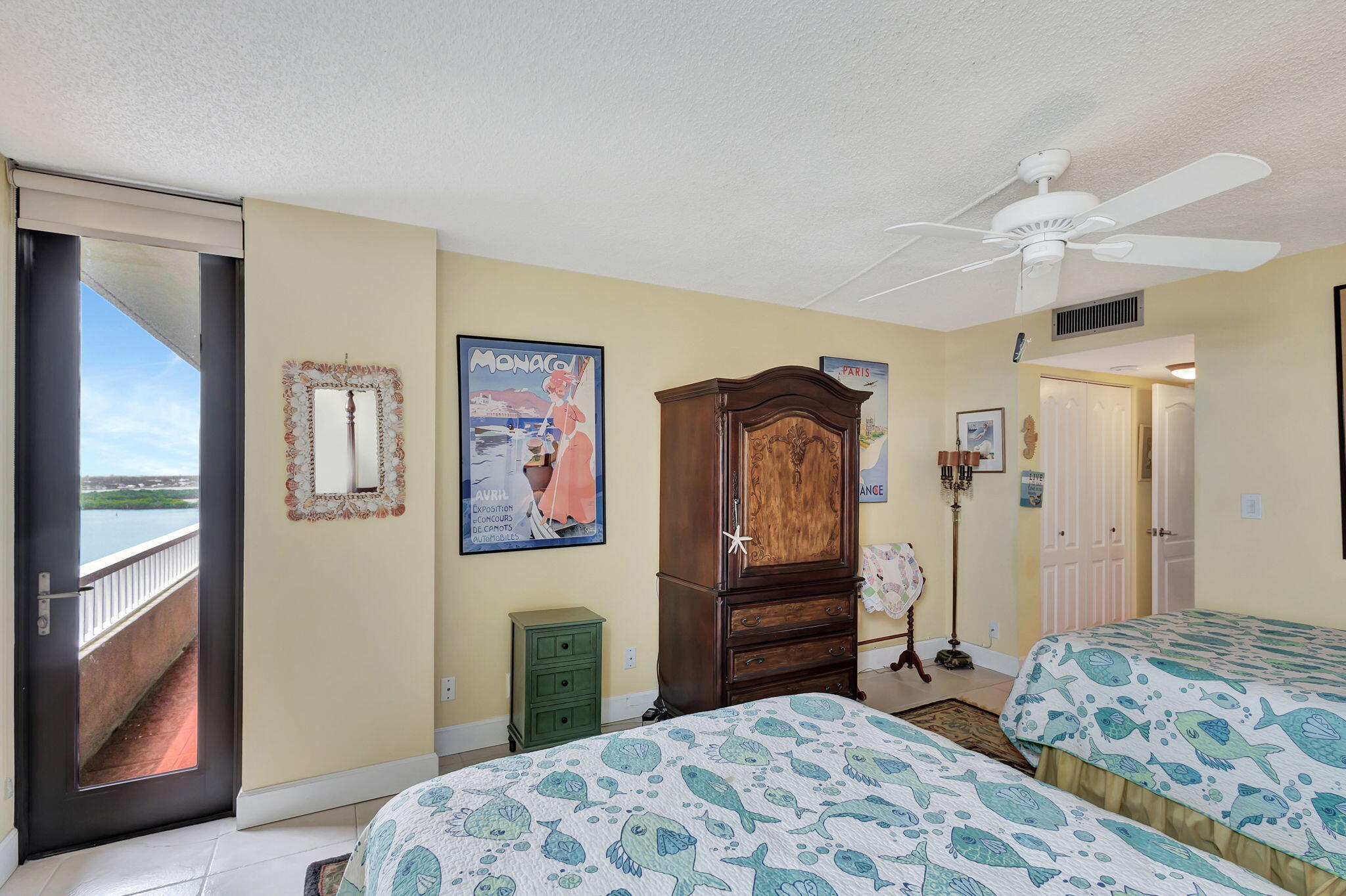 WATER GLADES CONDO - Residential Lease