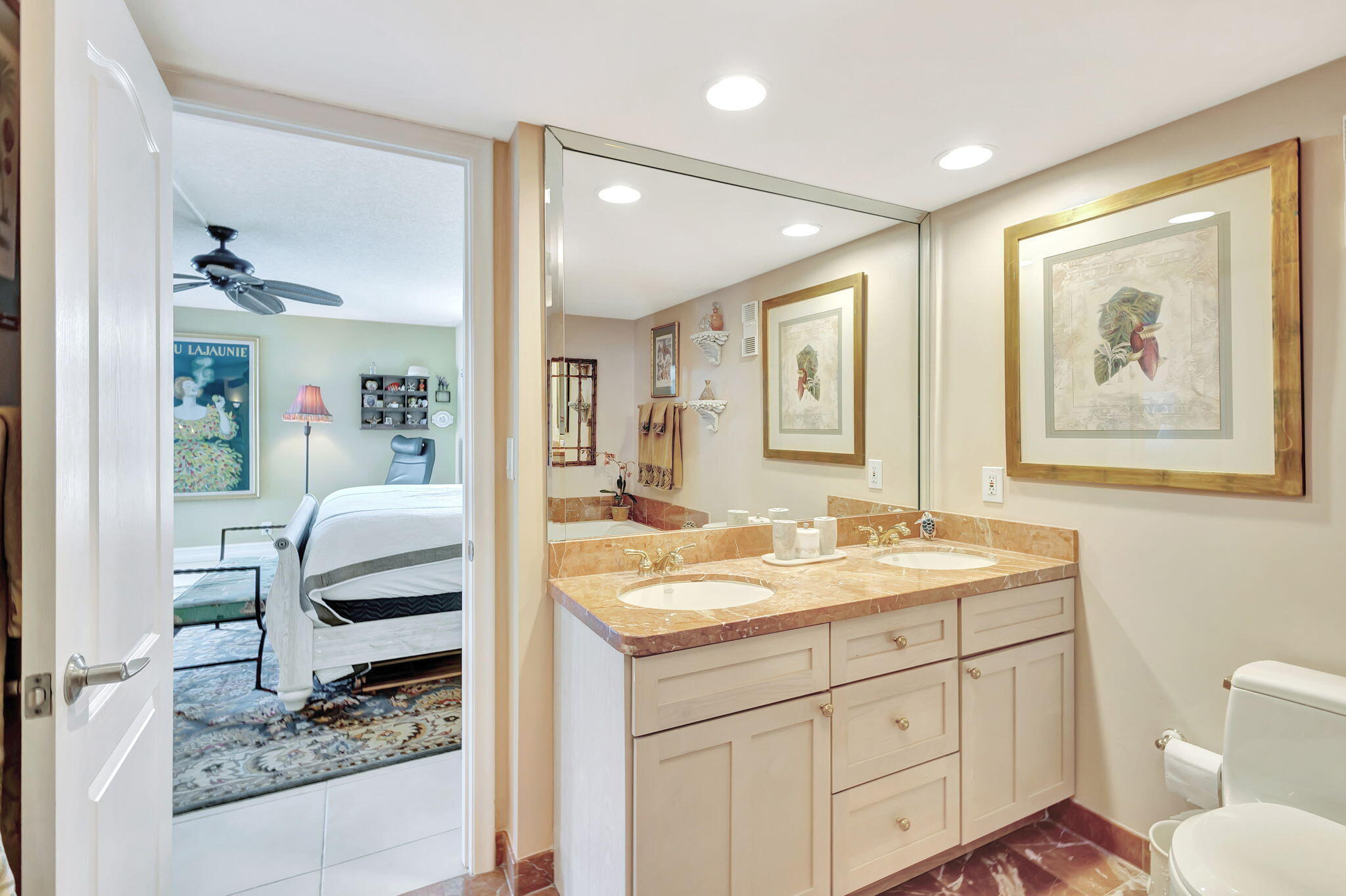 WATER GLADES CONDO - Residential Lease