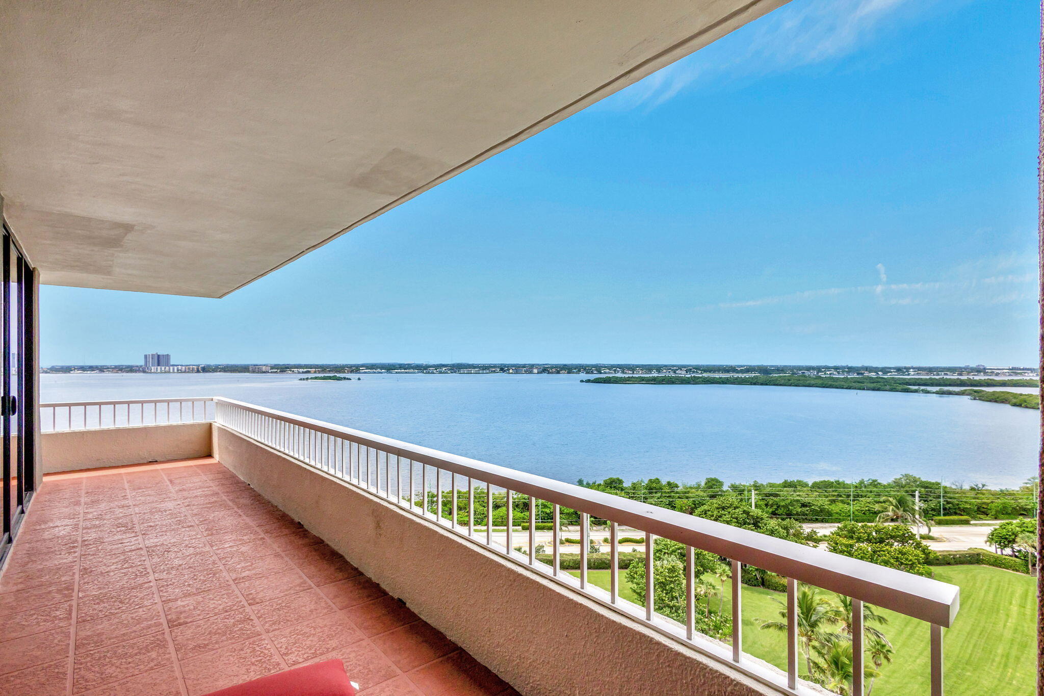 WATER GLADES CONDO - Residential Lease