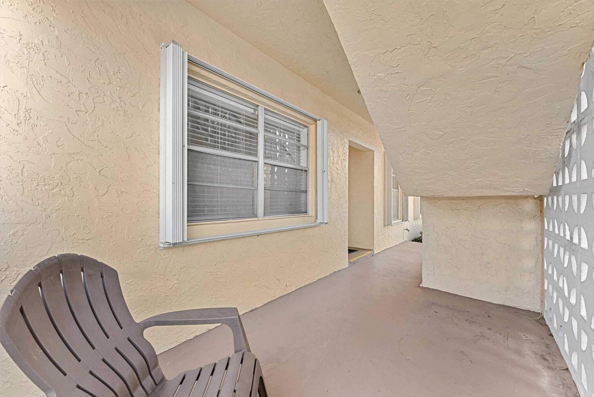 1560 NW 18th Avenue 101