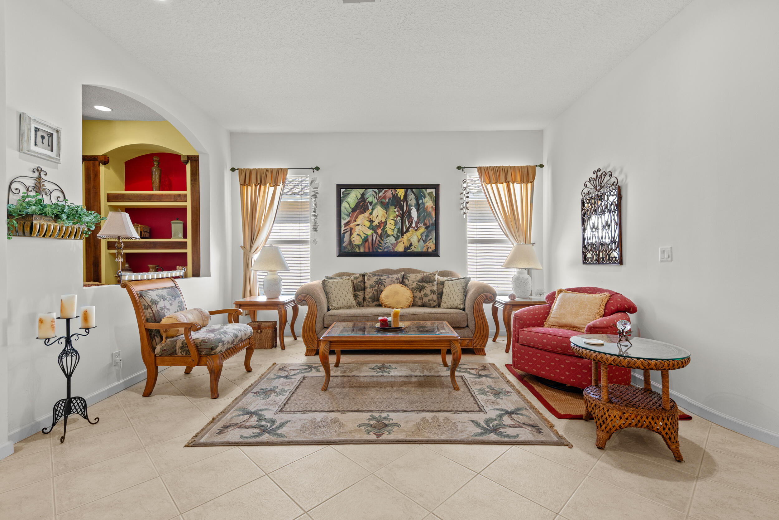 333 NW Springview Loop