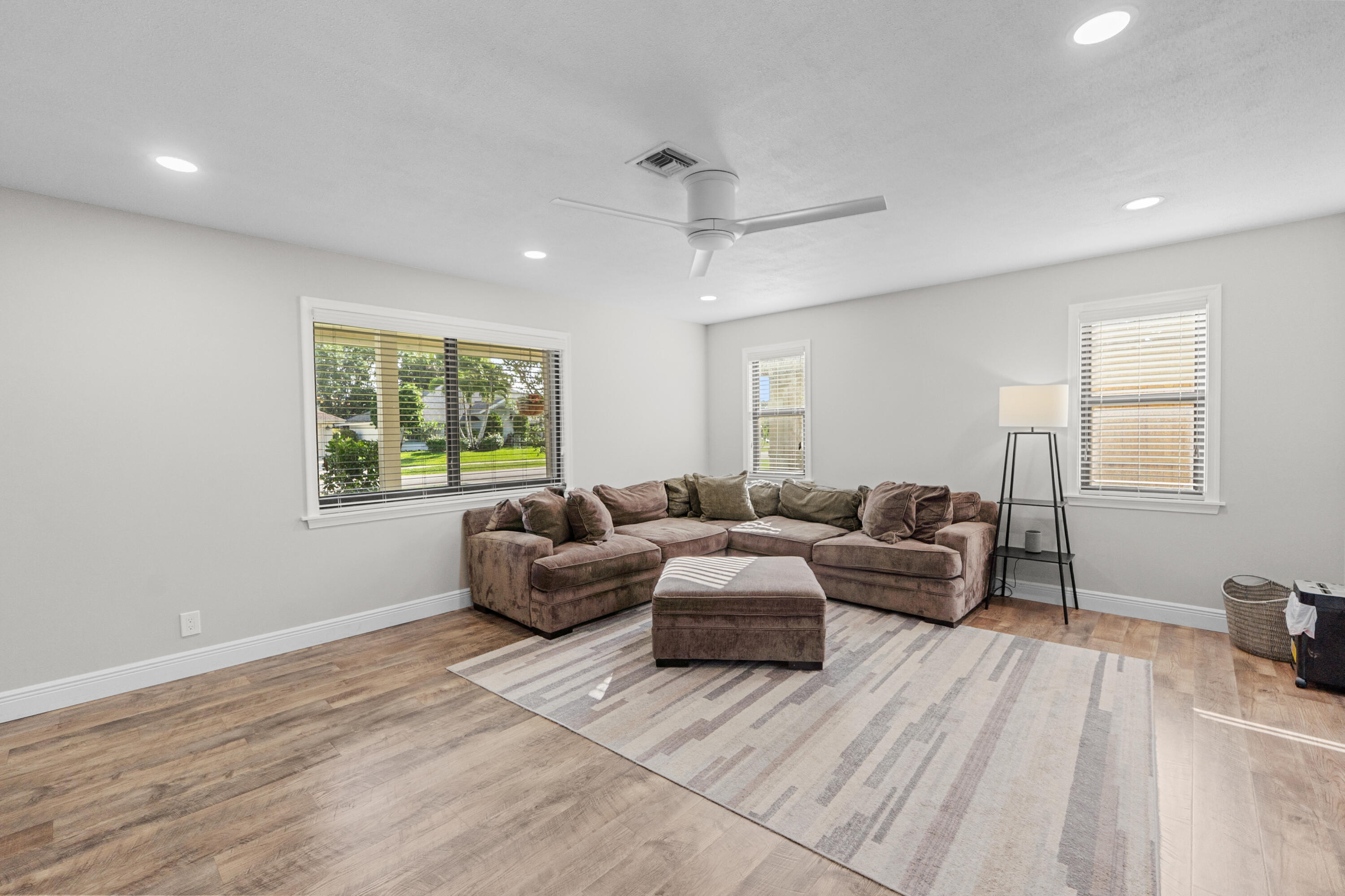 SUGAR POND MANOR OF WELLINGTON - Residential