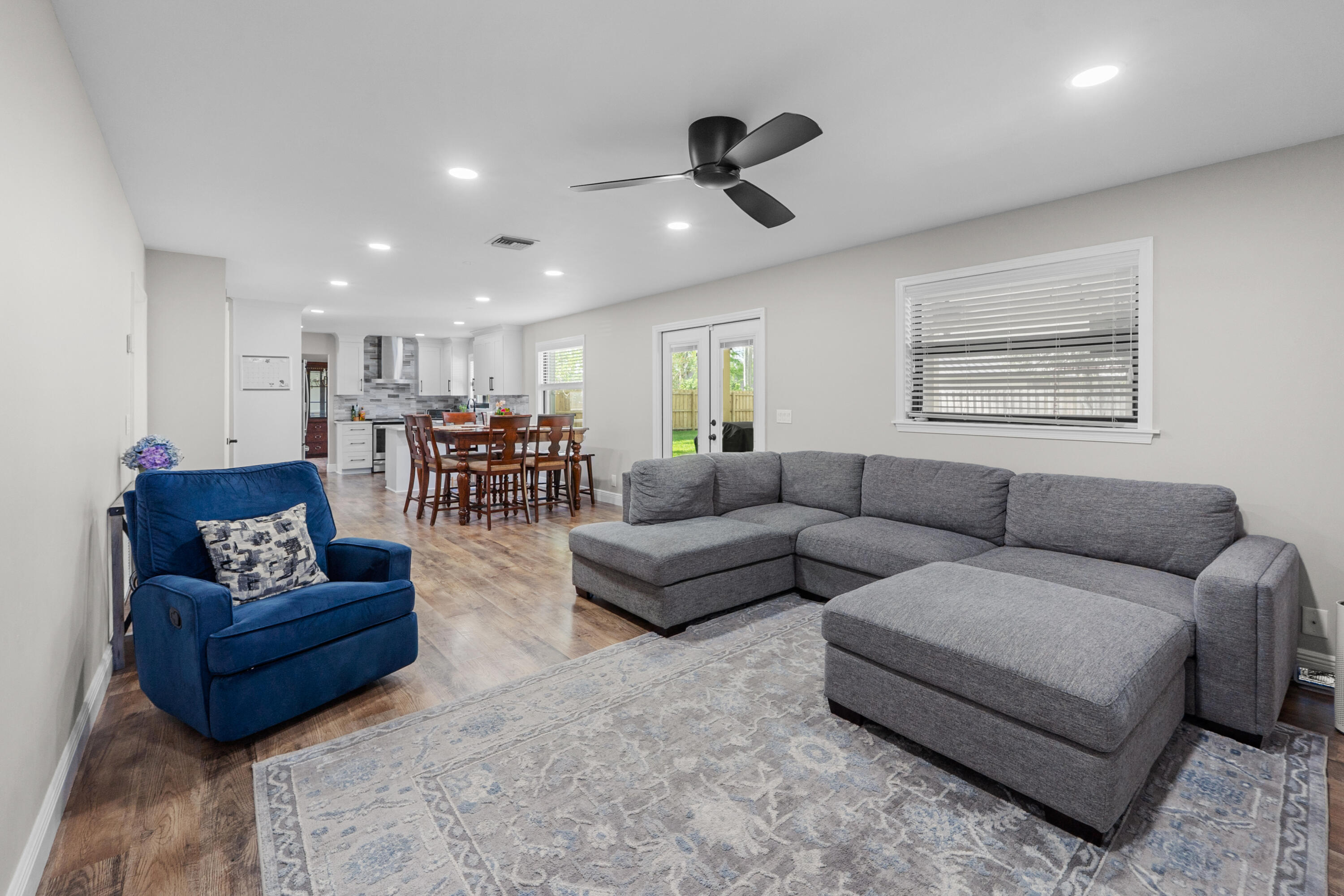 SUGAR POND MANOR OF WELLINGTON - Residential