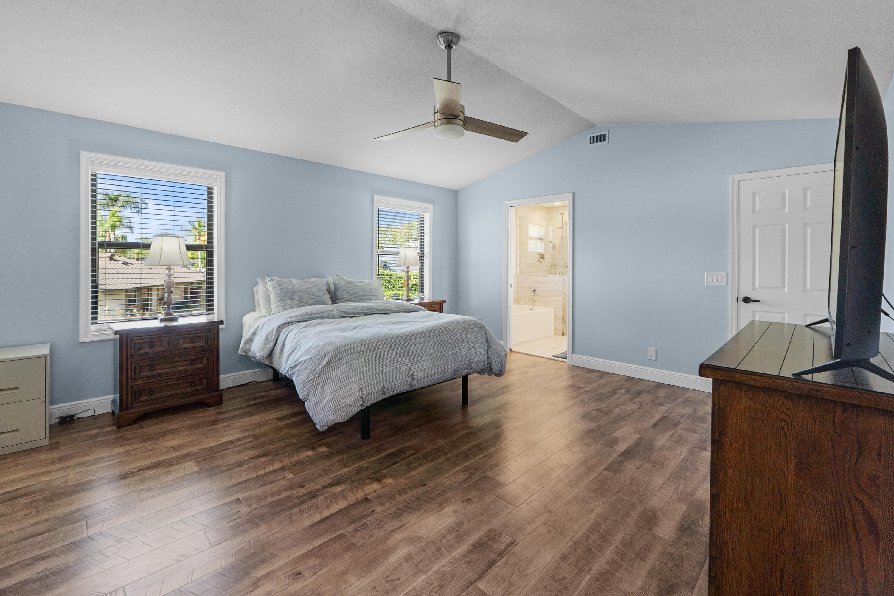 SUGAR POND MANOR OF WELLINGTON - Residential