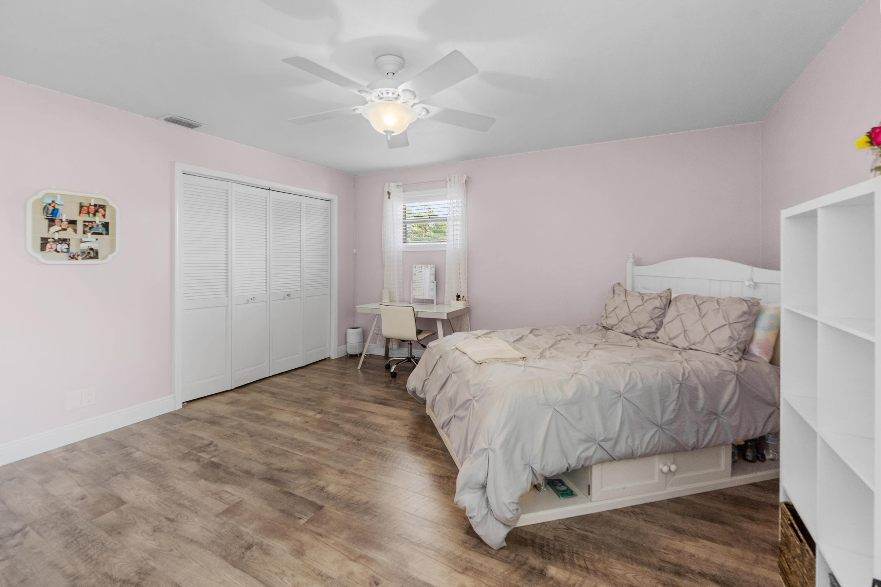 SUGAR POND MANOR OF WELLINGTON - Residential