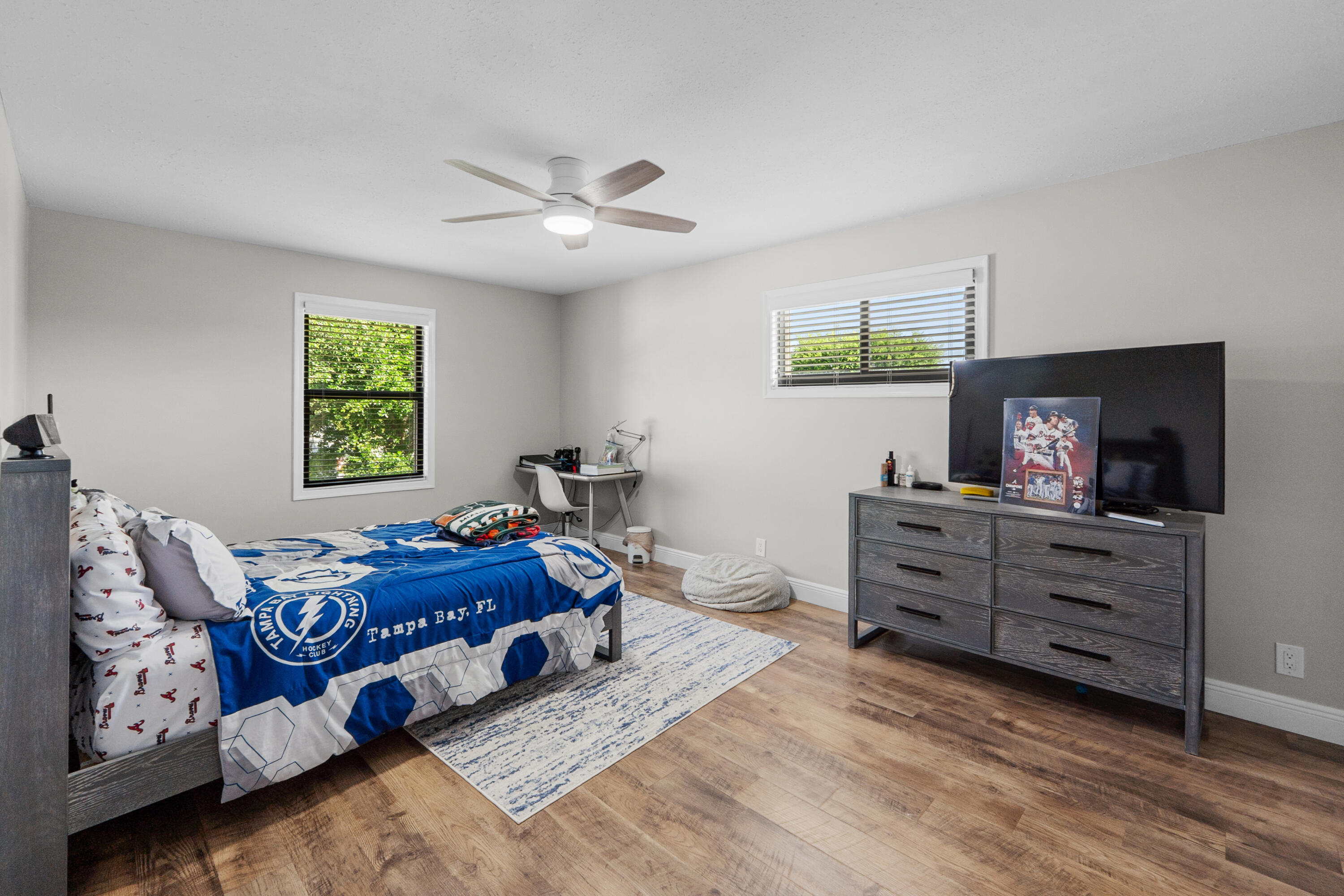 SUGAR POND MANOR OF WELLINGTON - Residential