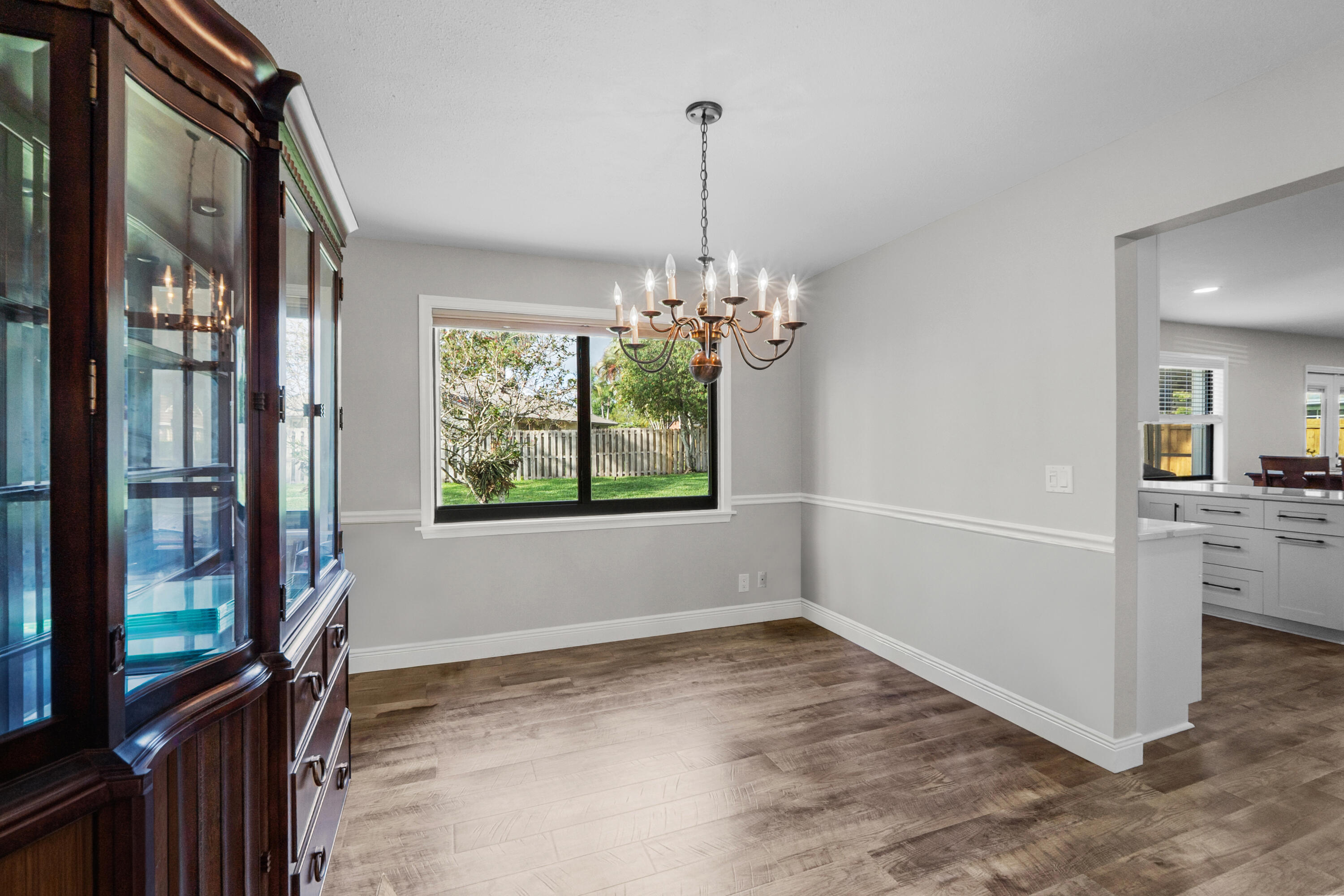 SUGAR POND MANOR OF WELLINGTON - Residential