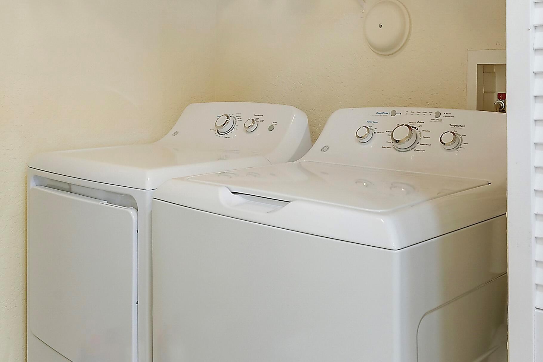 FLAGLER POINTE CONDOMINIU - Residential