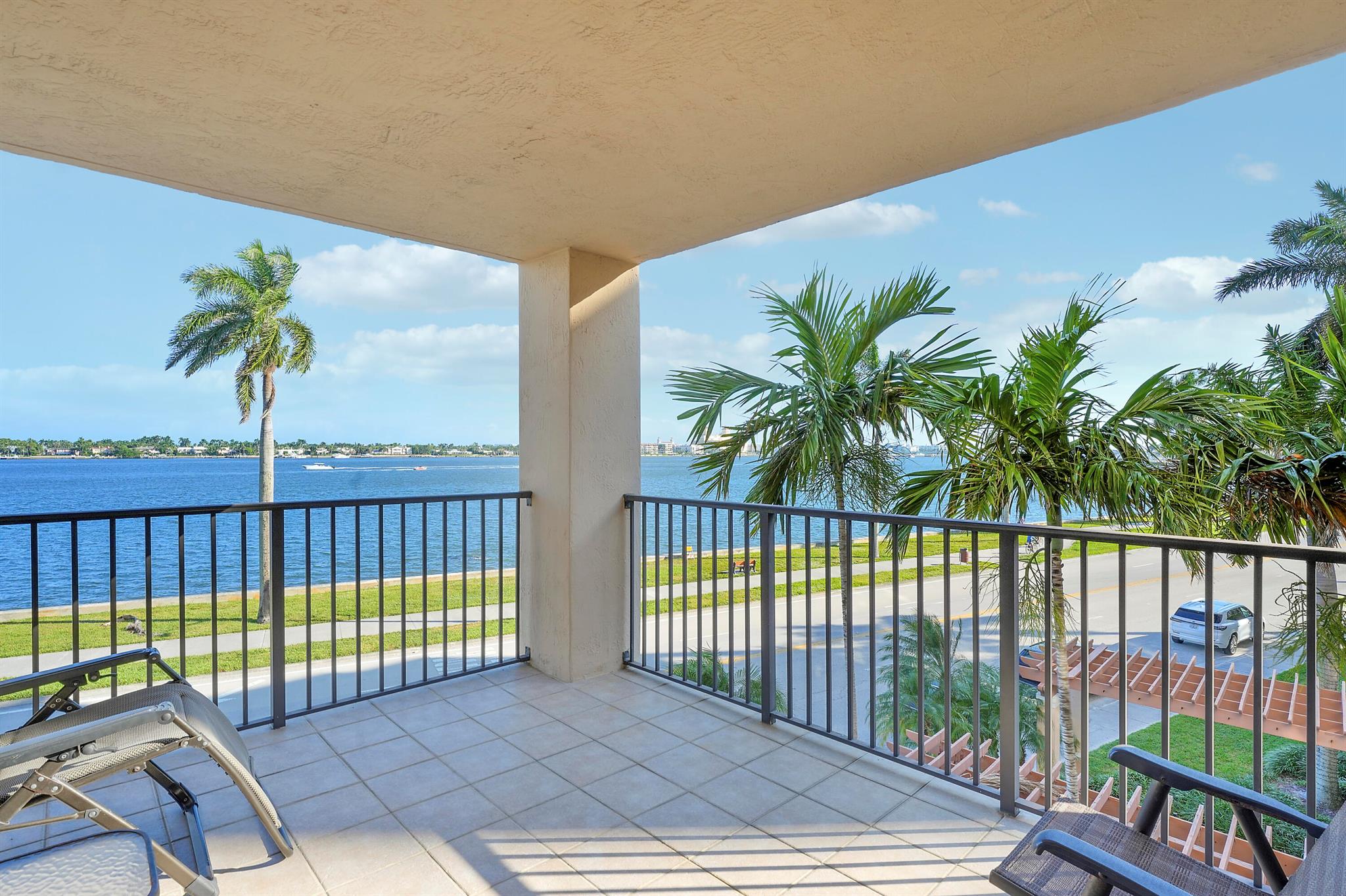 FLAGLER POINTE CONDOMINIU - Residential