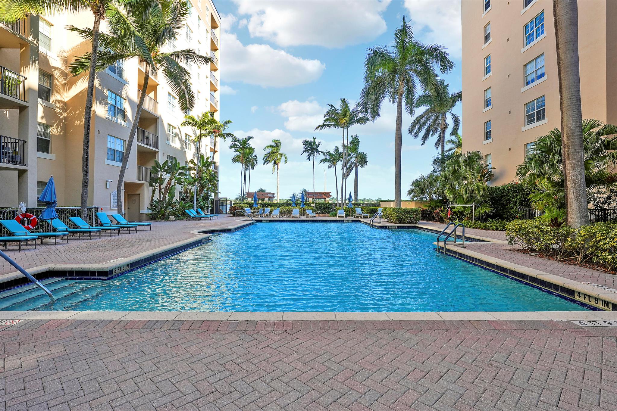 FLAGLER POINTE CONDOMINIU - Residential