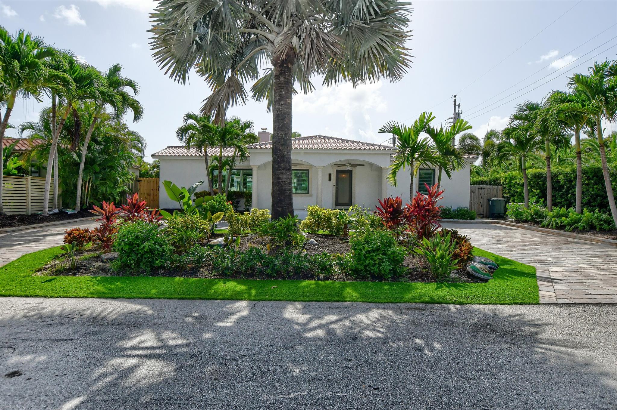 BOCA RATON RIVIERA UNIT A - Residential