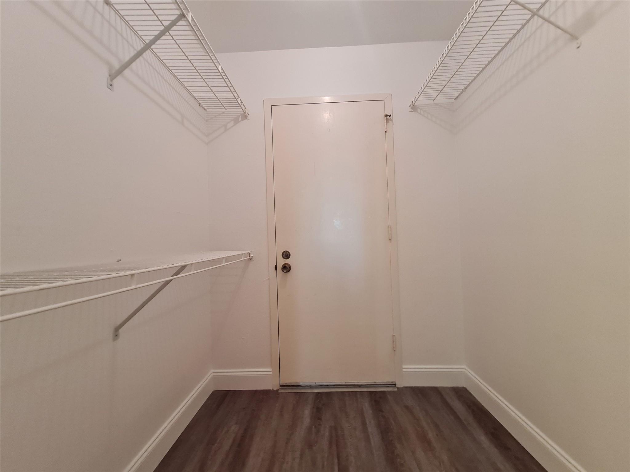 ENVIRON - Residential Lease