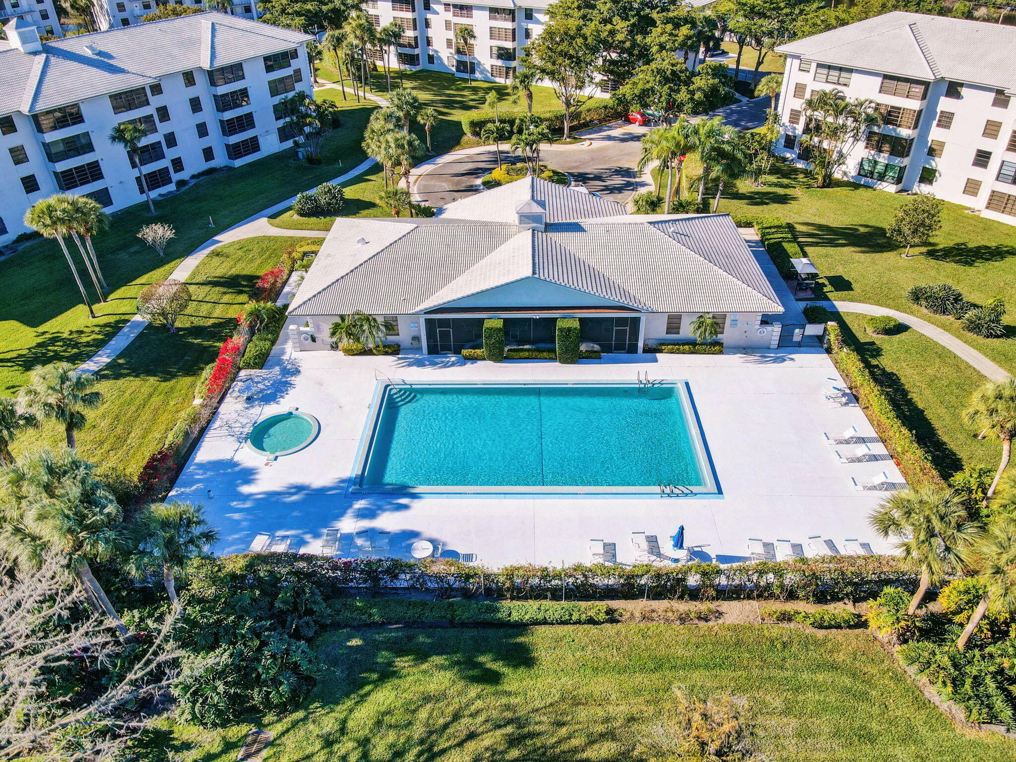 WHITEHALL CONDO OF THE LANDS OF THE PRESIDENT - Residential