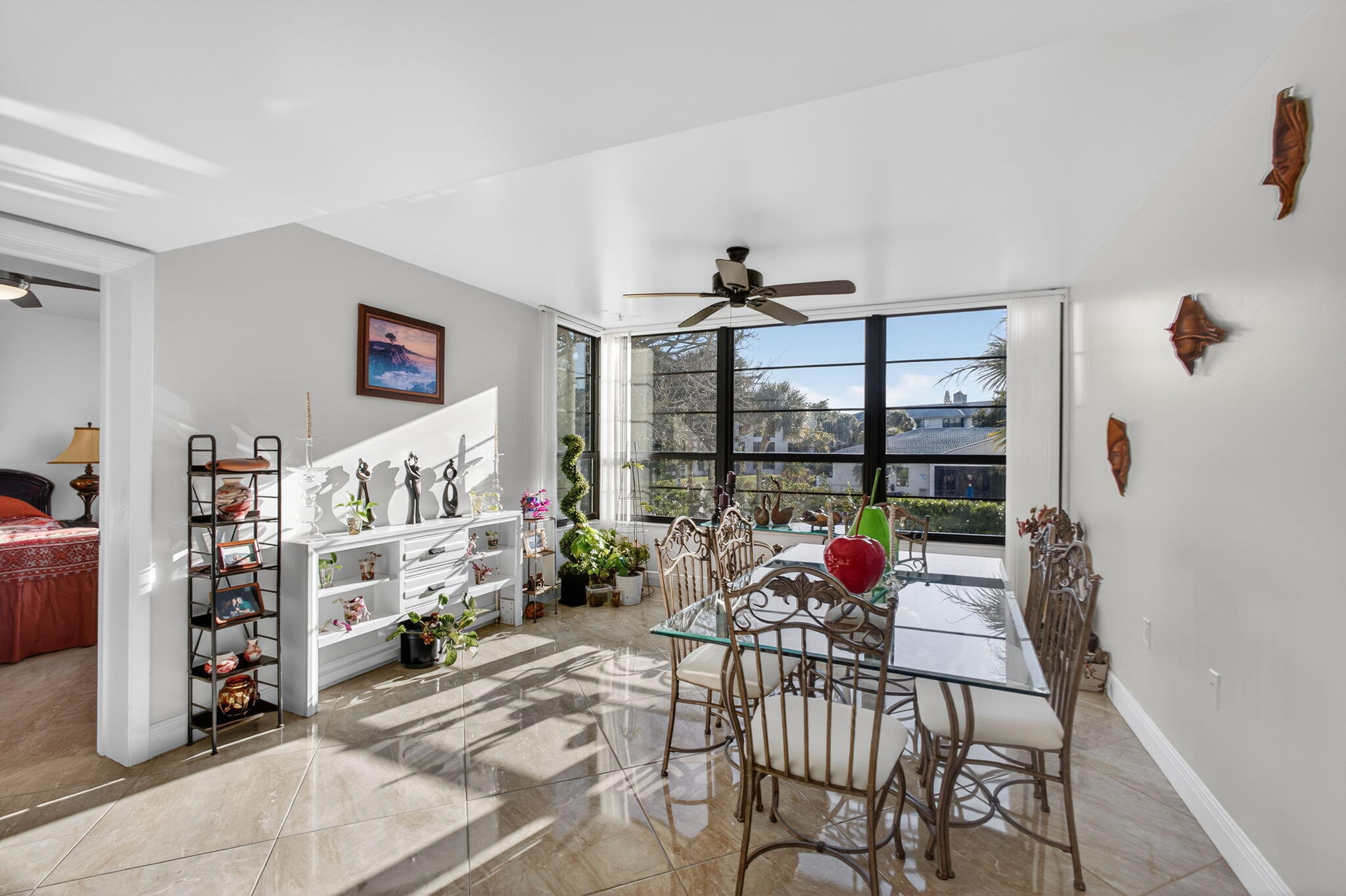 WHITEHALL CONDO OF THE LANDS OF THE PRESIDENT - Residential