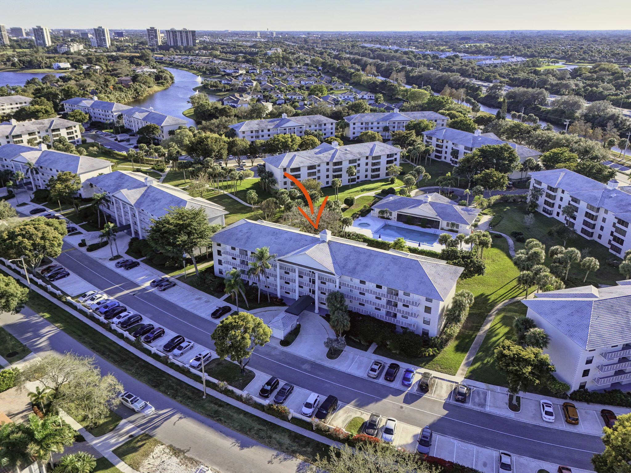 WHITEHALL CONDO OF THE LANDS OF THE PRESIDENT - Residential