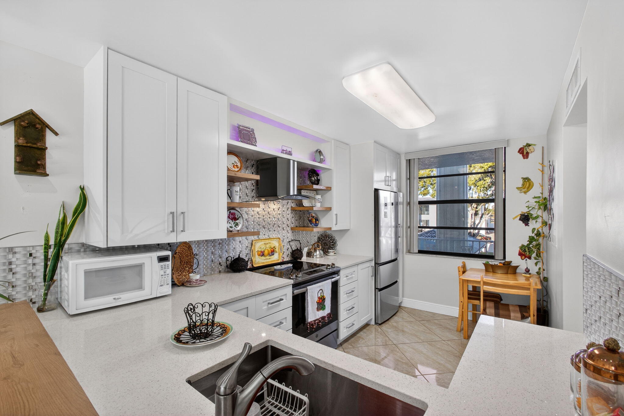 WHITEHALL CONDO OF THE LANDS OF THE PRESIDENT - Residential