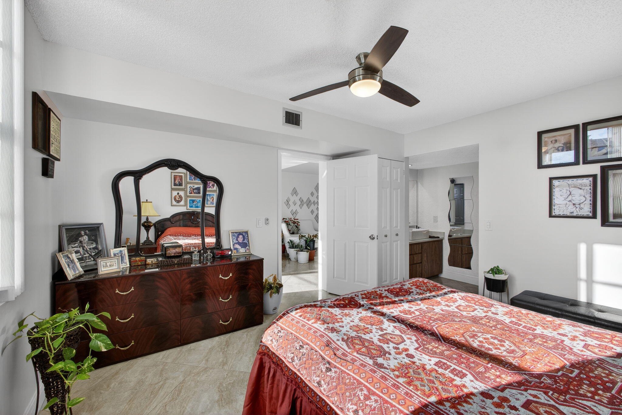 WHITEHALL CONDO OF THE LANDS OF THE PRESIDENT - Residential