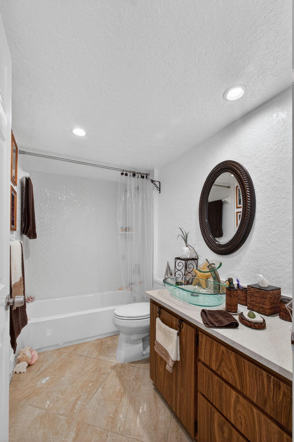 WHITEHALL CONDO OF THE LANDS OF THE PRESIDENT - Residential