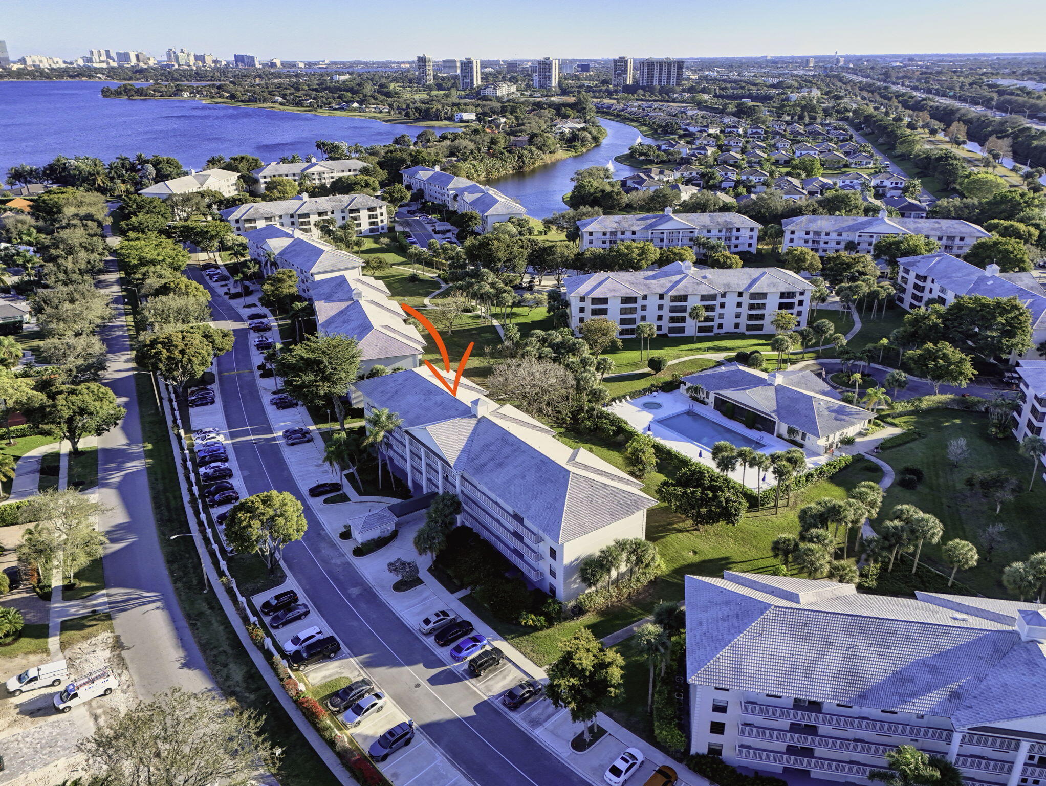 WHITEHALL CONDO OF THE LANDS OF THE PRESIDENT - Residential