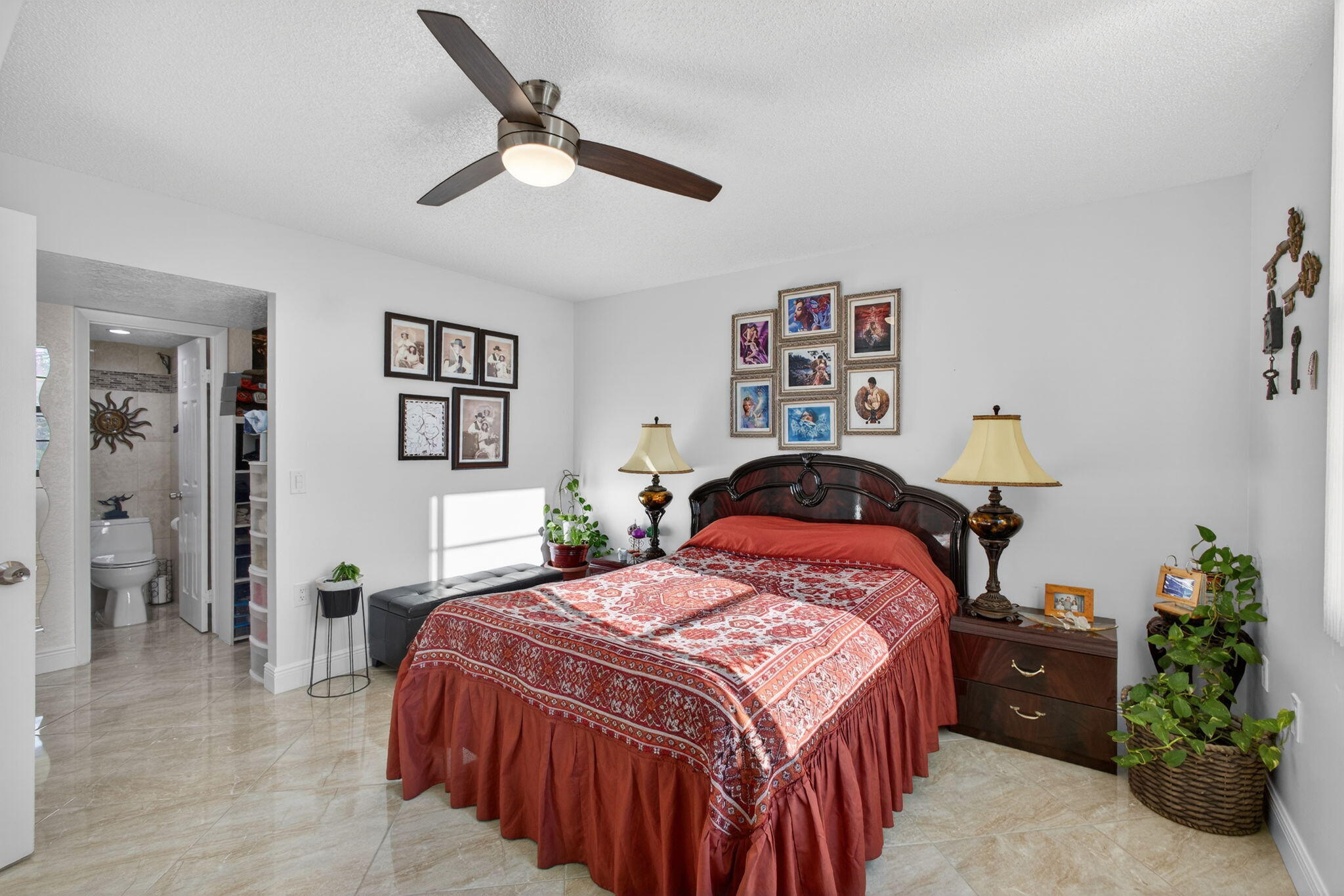 WHITEHALL CONDO OF THE LANDS OF THE PRESIDENT - Residential