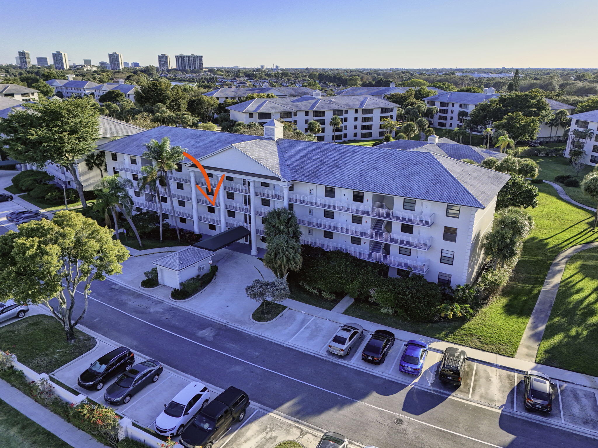 WHITEHALL CONDO OF THE LANDS OF THE PRESIDENT - Residential