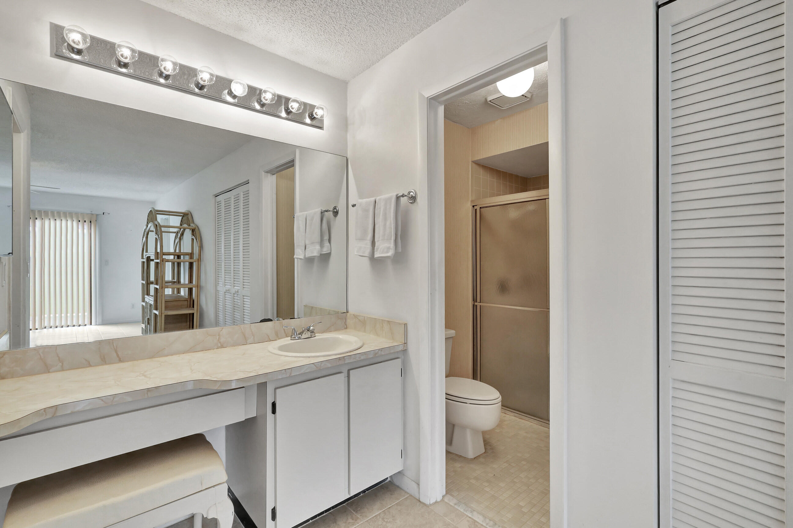 LAKESIDE GREEN 2 - Residential