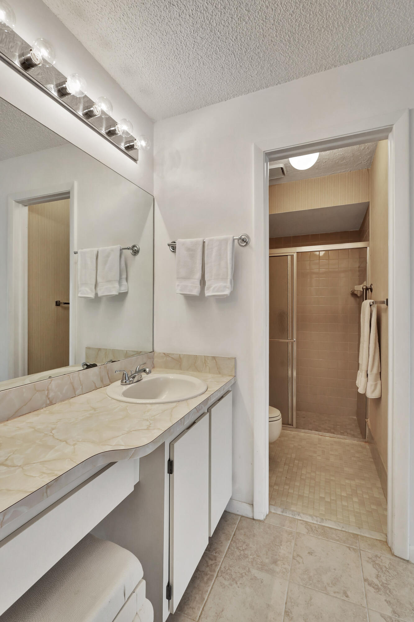 LAKESIDE GREEN 2 - Residential