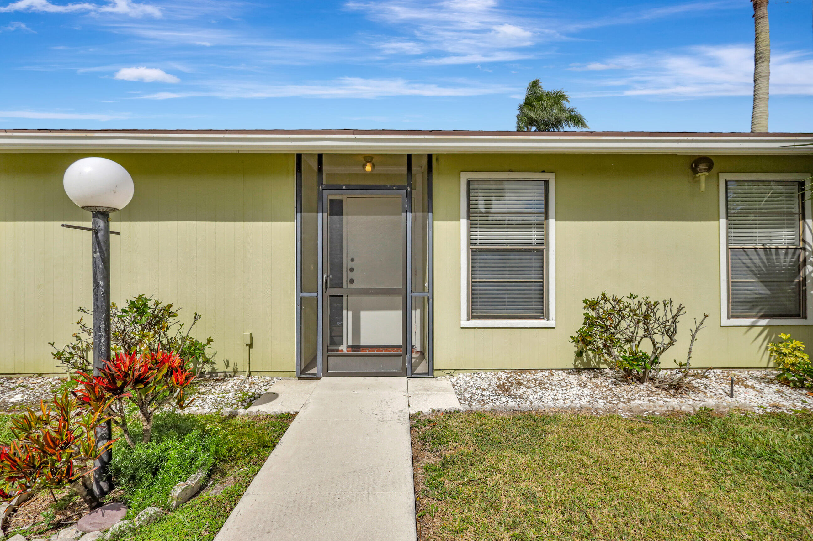 LAKESIDE GREEN 2 - Residential