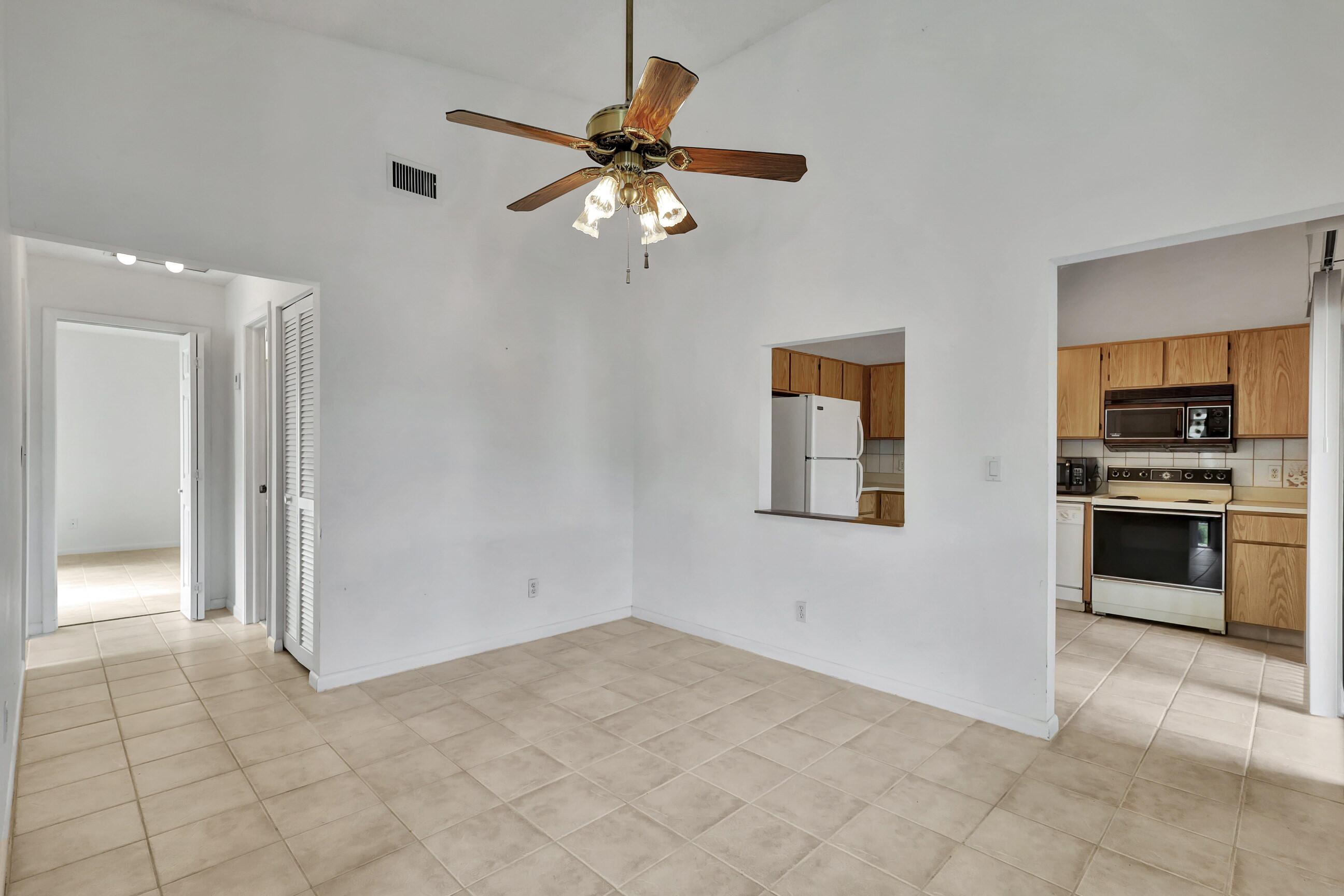 LAKESIDE GREEN 2 - Residential