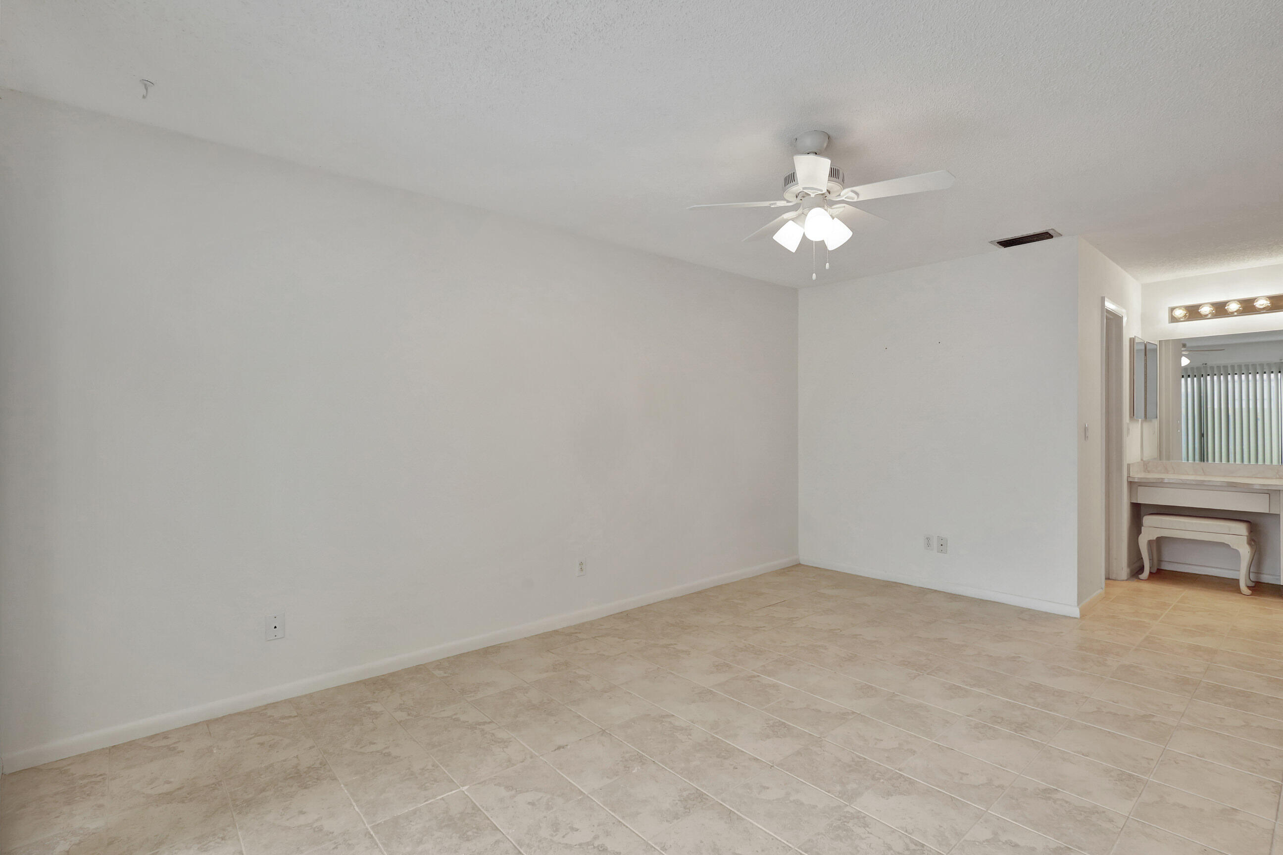 LAKESIDE GREEN 2 - Residential