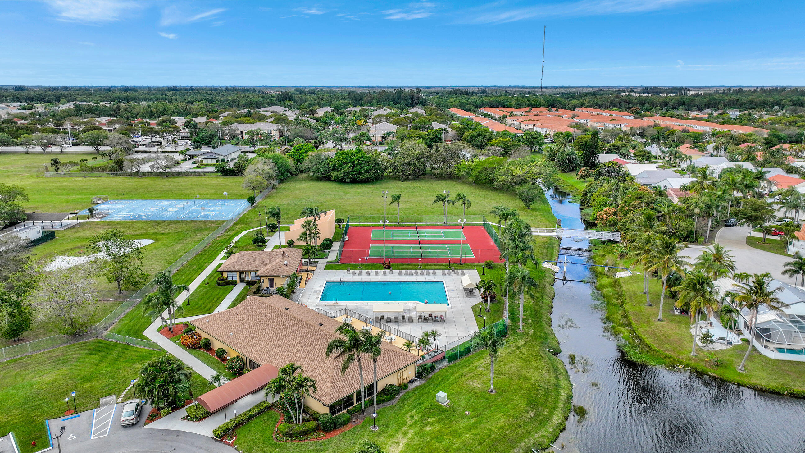 LAKESIDE GREEN 2 - Residential