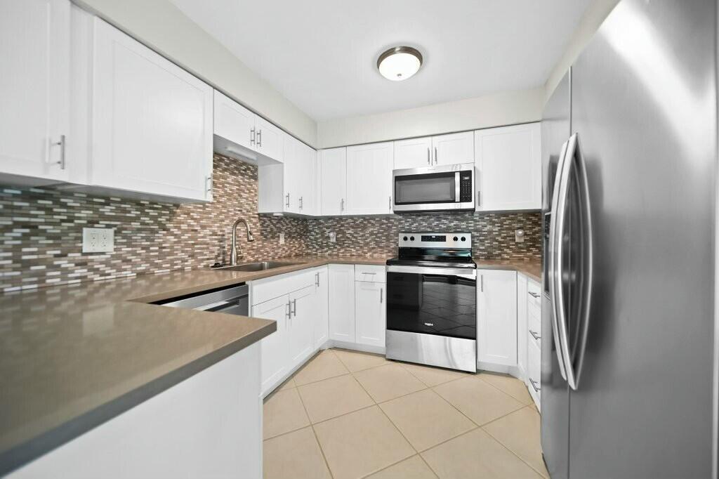 EGRET POND - Residential Lease