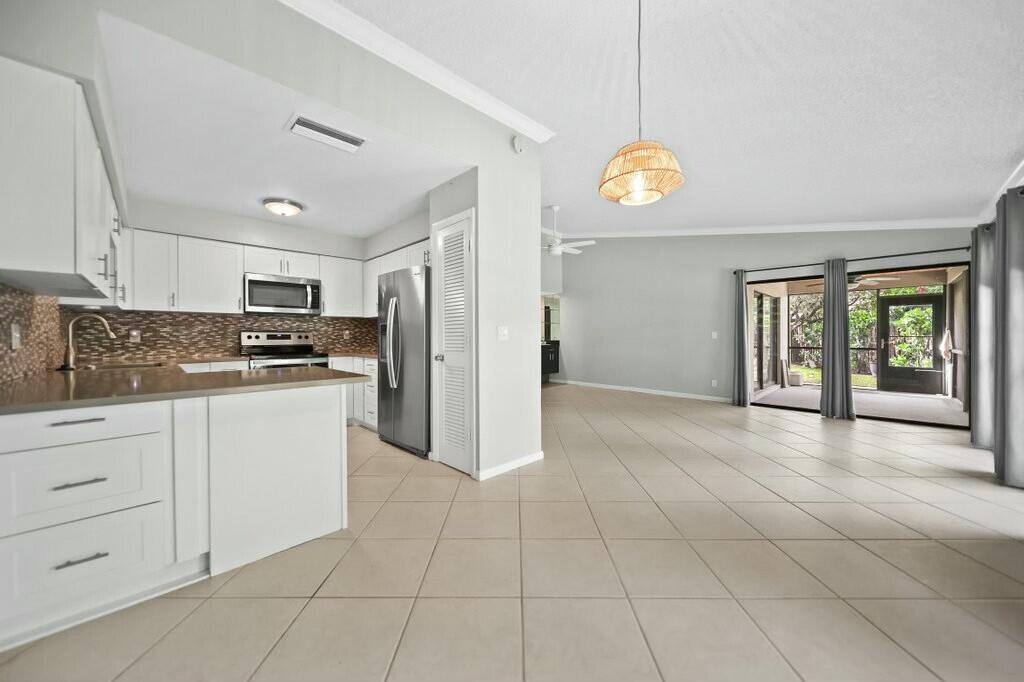 EGRET POND - Residential Lease